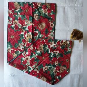 4/$50⭐️Christmas Table Runner Poinsettias Floral Gold Tassels